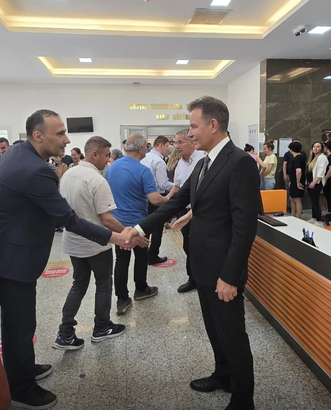 Kaymakam ÖZÇAKICI, Kamu Kurumlarında Görev Yapan Personellerimizle Bayramlaştı.