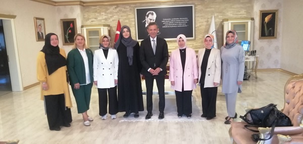 AK Parti Kadın Kolları Teşkilatından Hoş Geldin Ziyareti.