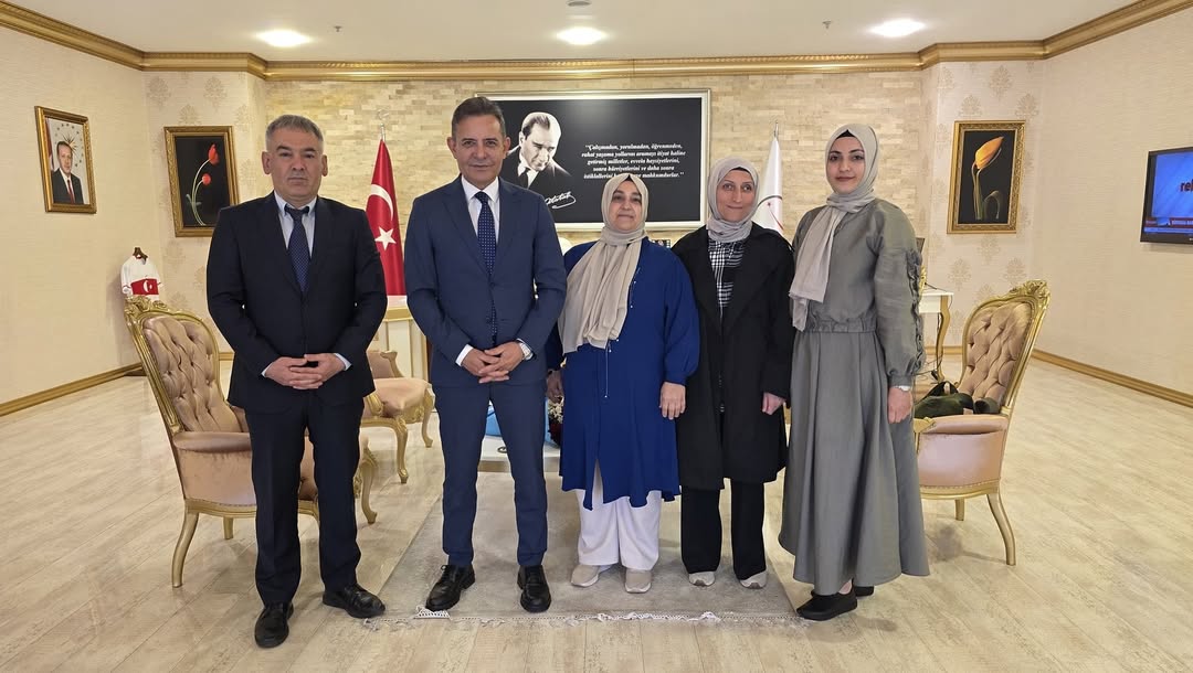 İlçe SGK Müdürlüğü Sosyal Güvenlik Haftası Dolayısıyla Kaymakam ÖZÇAKICI'yı Ziyaret Etti.